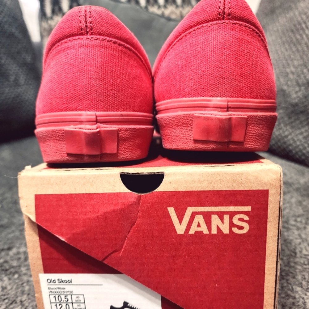 Size 10.5 res vans
